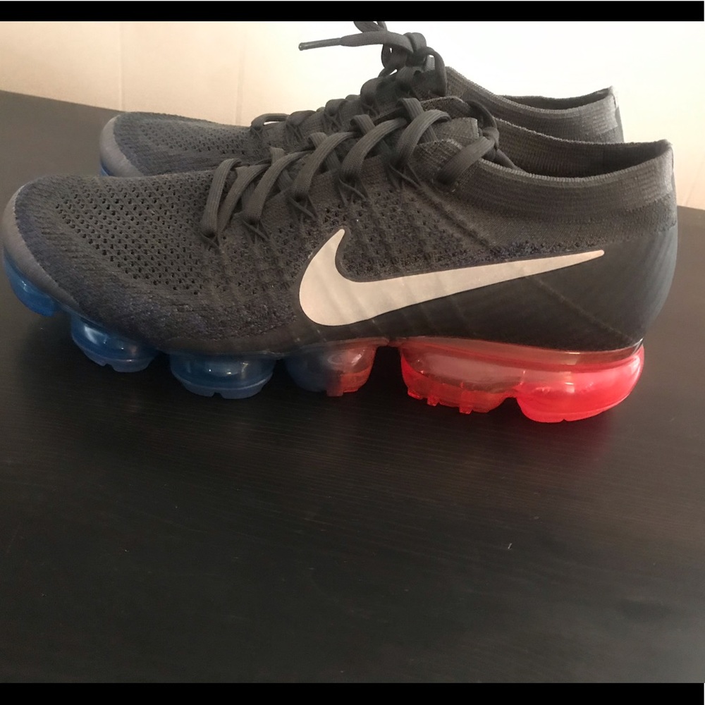 Nike tennis shoes
